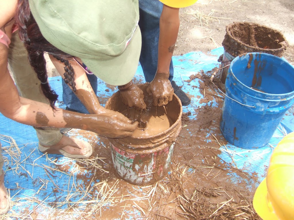 CO2 Bambu offers mud and bamboo houses.