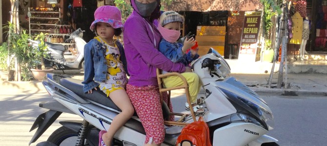 Enjoying cultural differences ~ Hoi An, Viet Nam